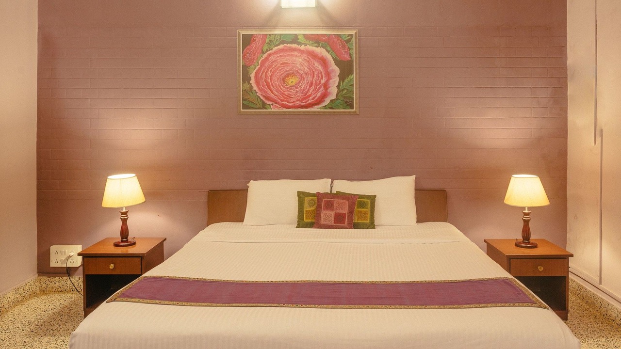Photo of Bedroom in Thousand Lights West