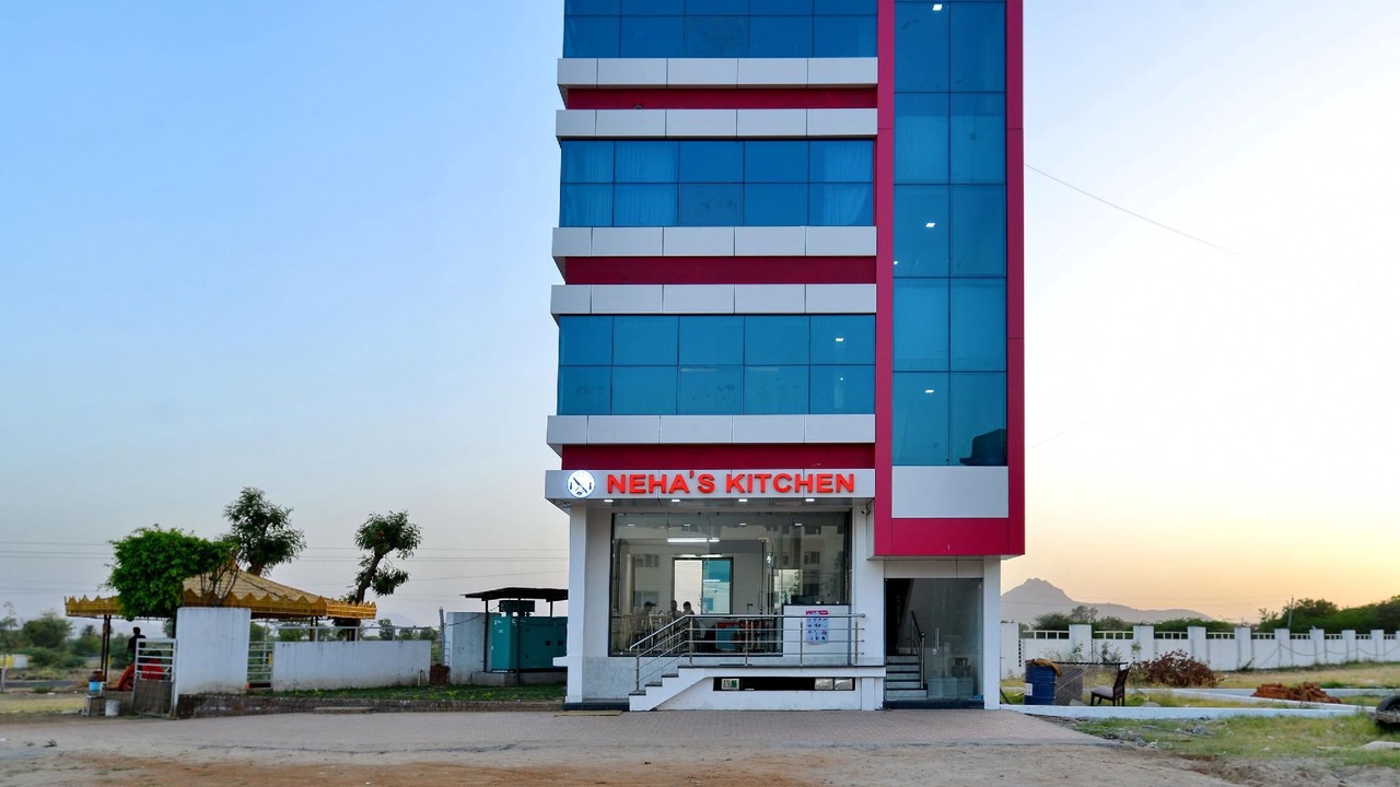 Photo of Buildings in Abu Road