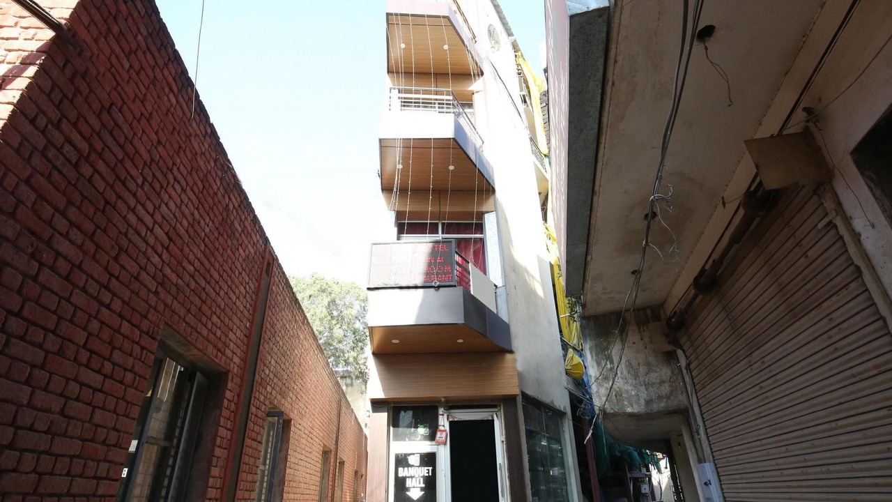 Photo of Buildings in Sector 45