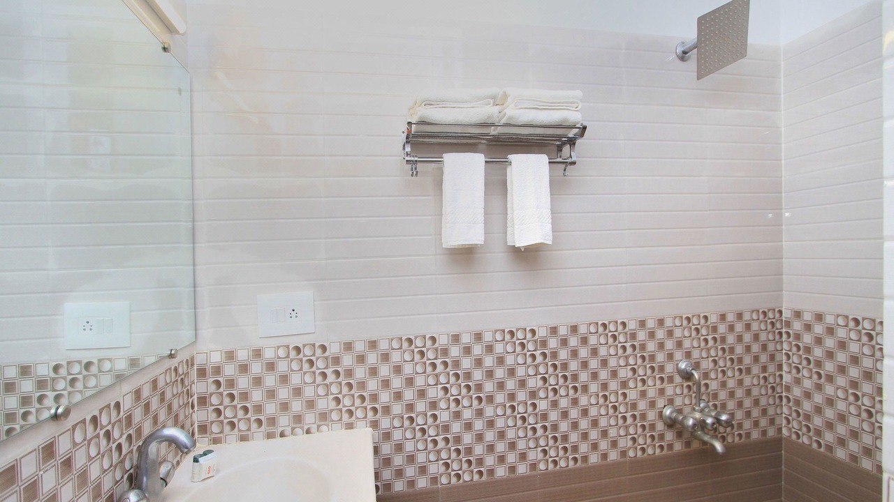 Photo of Bathroom in Hampankatta