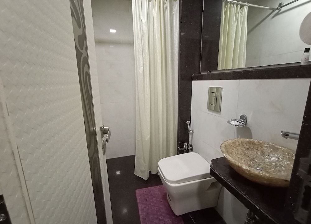 Photo of Bathroom in Wellington Pier