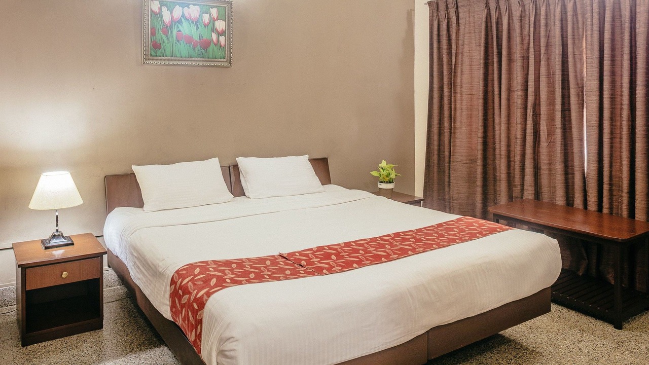 Photo of Bedroom in Thousand Lights West