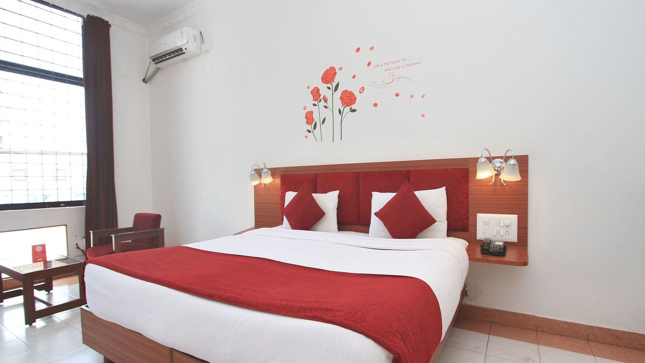 Photo of Bedroom in Hampankatta