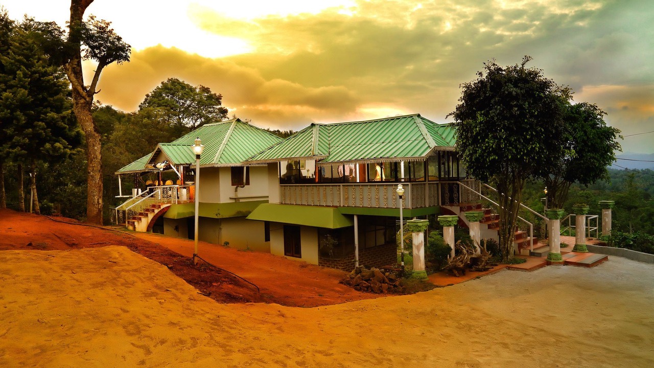 Photo of Buildings in Ramakkalmedu