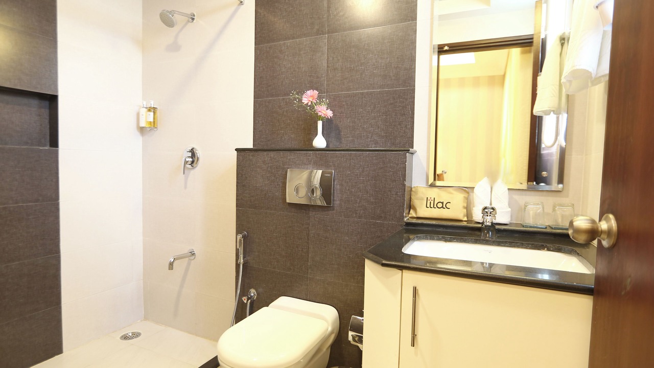 Photo of Bathroom in Wilson Garden