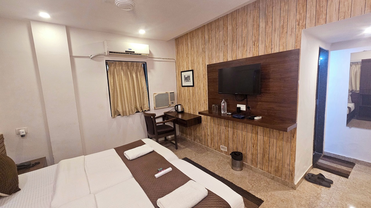 Photo of Bedroom in Malad East