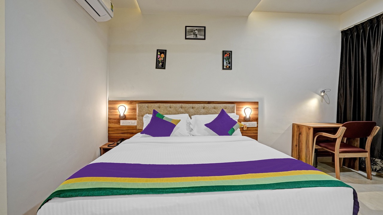 Photo of Bedroom in Palm Meadows