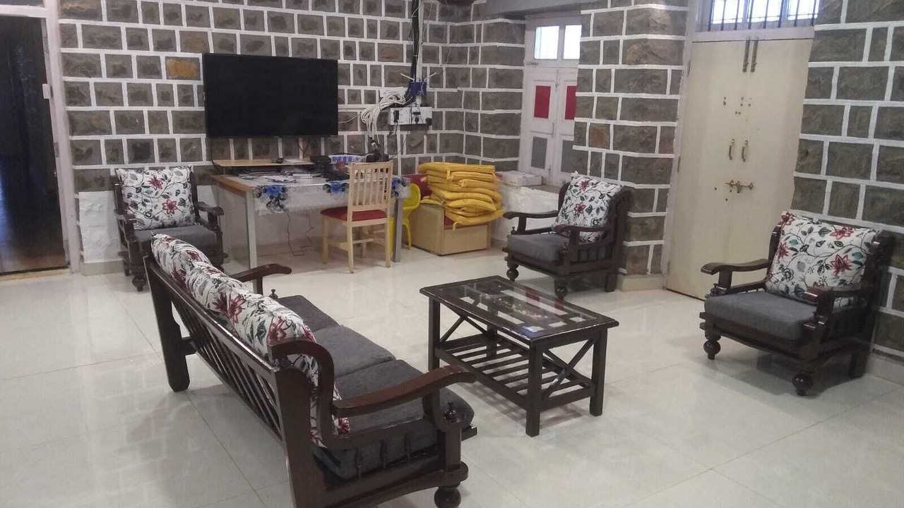 Photo of Livingroom in Mahabaleshwar