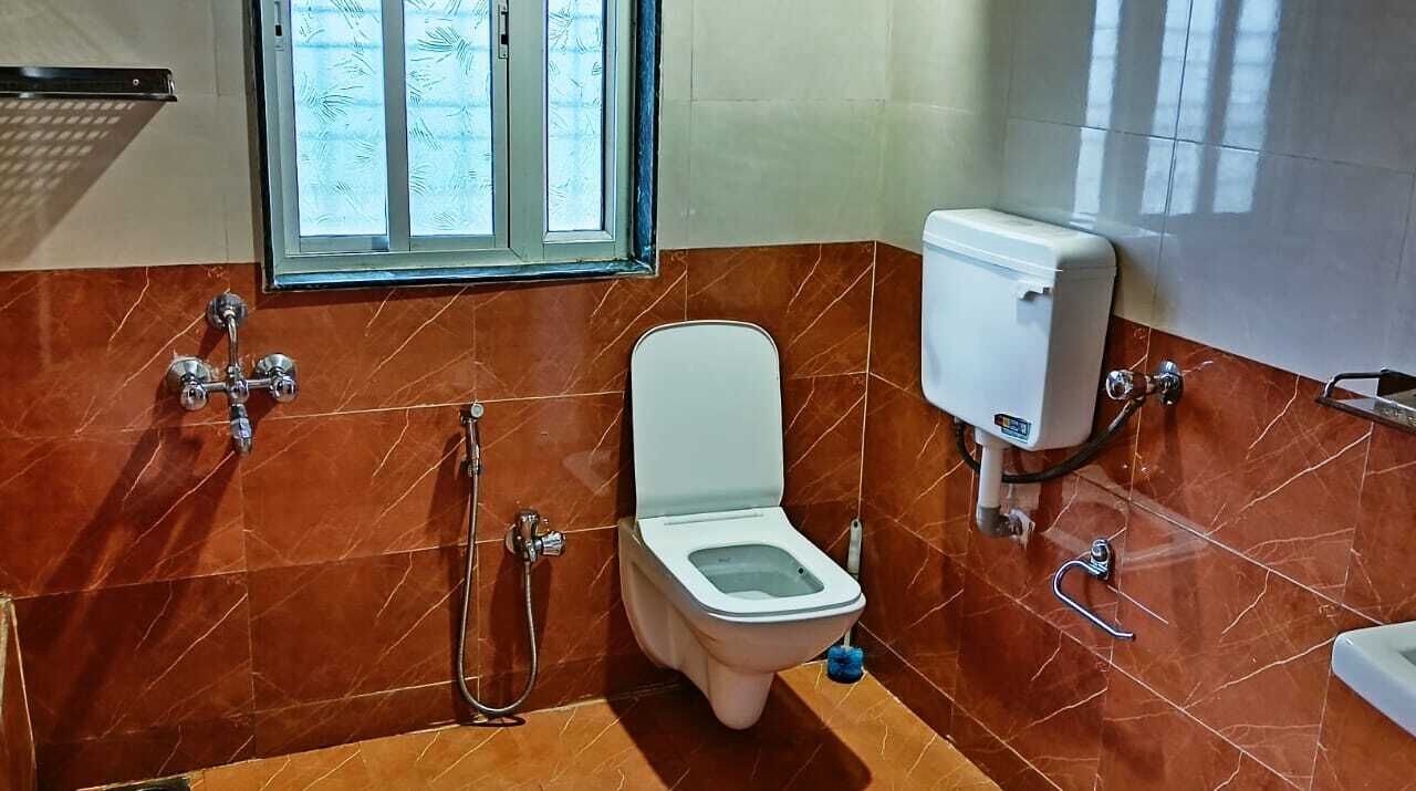 Photo of Bathroom in Mahabaleshwar