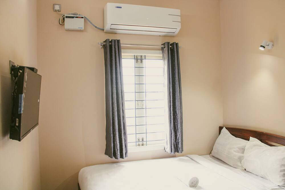 Photo of Bedroom in Tindivanam