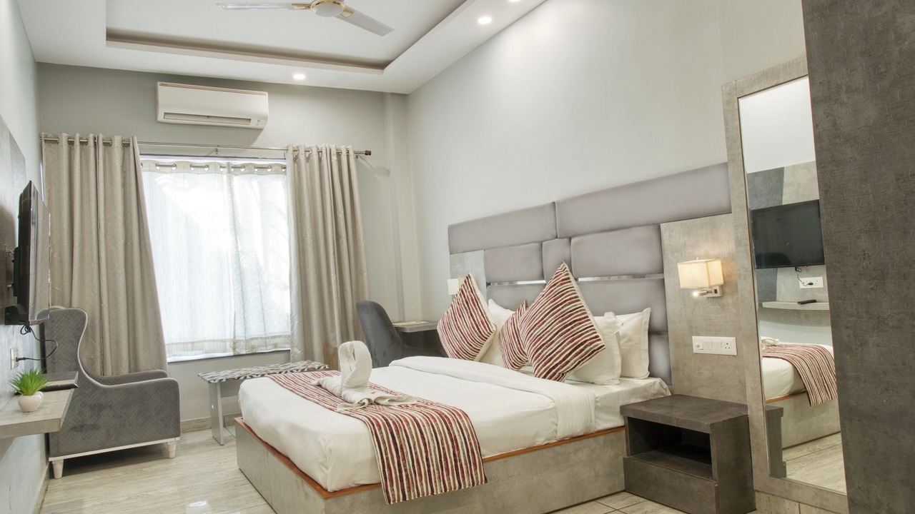 Photo of Bedroom in Dehradun