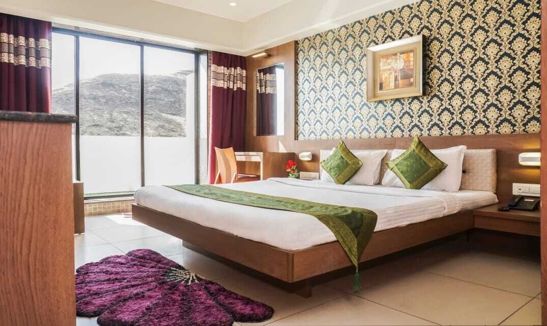 Photo of Bedroom in Satara