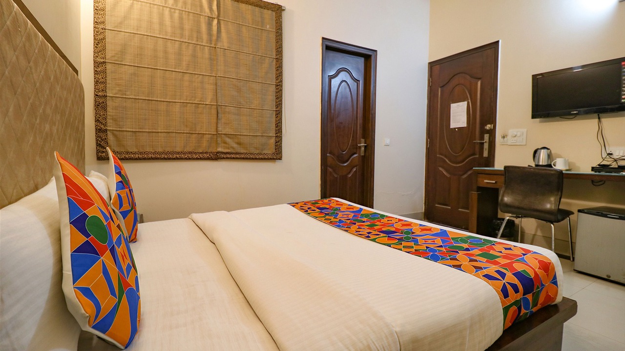 Photo of Bedroom in Kalkaji