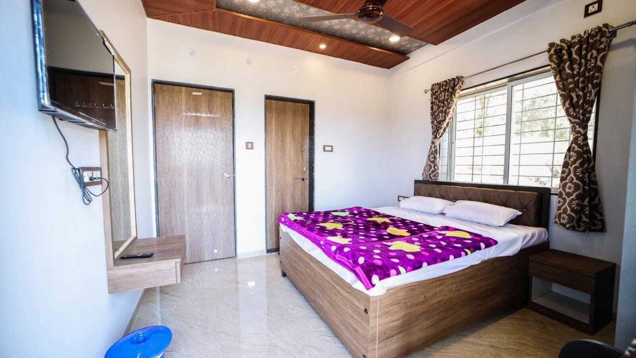 Photo of Bedroom in Panchgani
