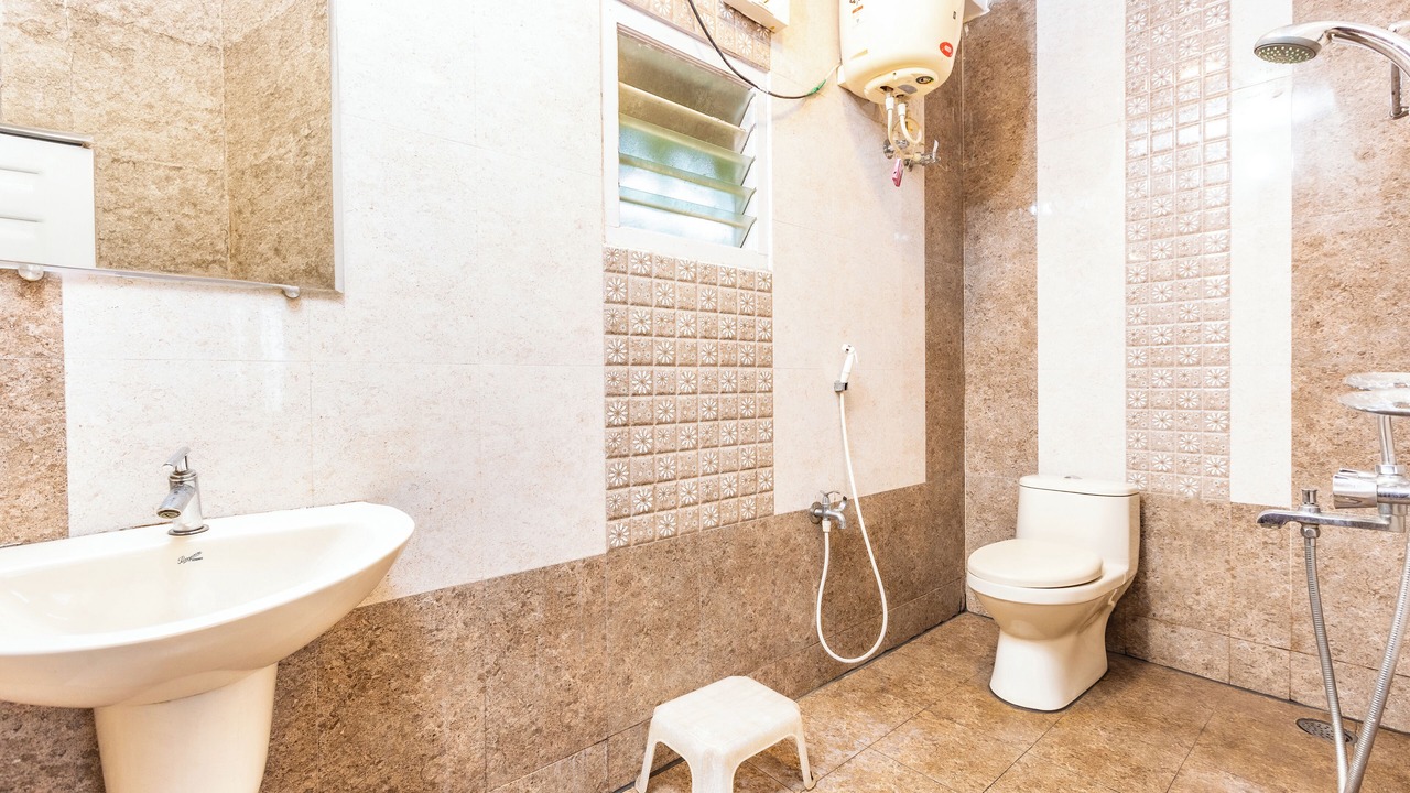 Photo of Bathroom in Ooty