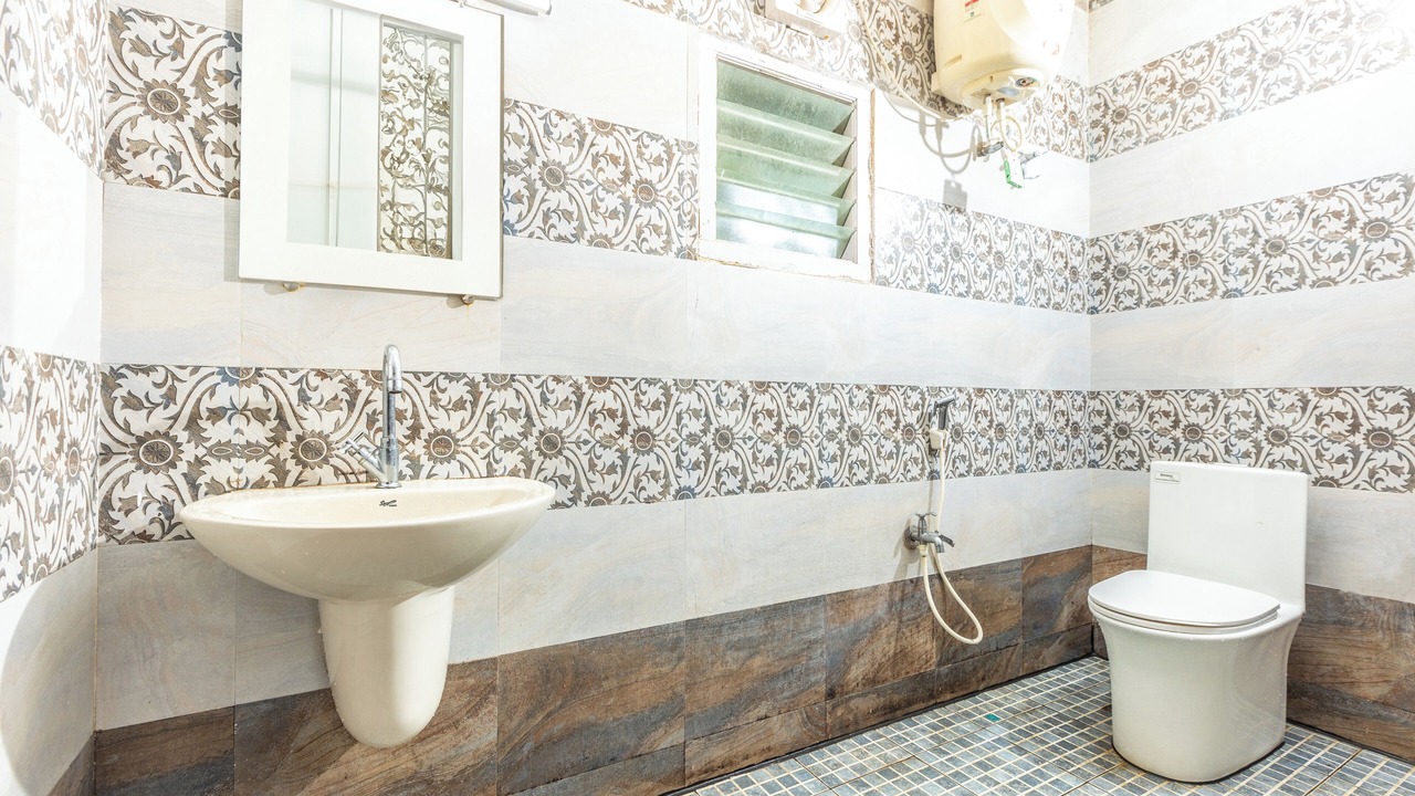 Photo of Bathroom in Ooty