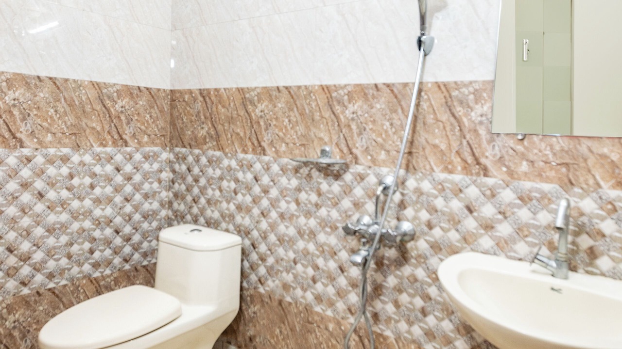 Photo of Bathroom in Ooty