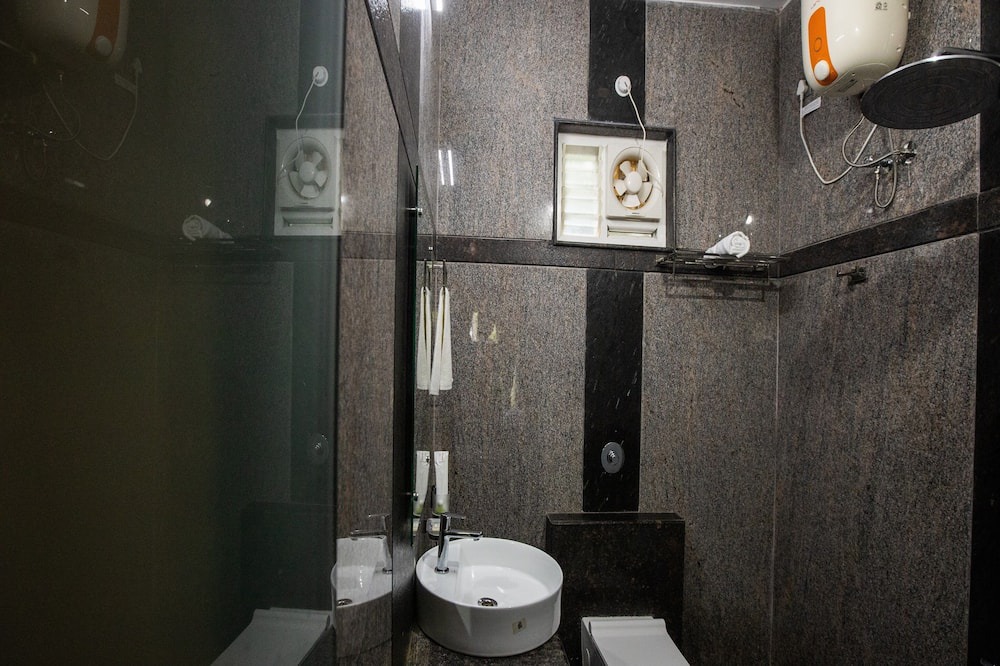 Photo of Bathroom in Manjakuppam
