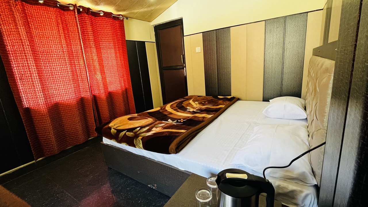 Photo of Bedroom in Dhunar Gaon