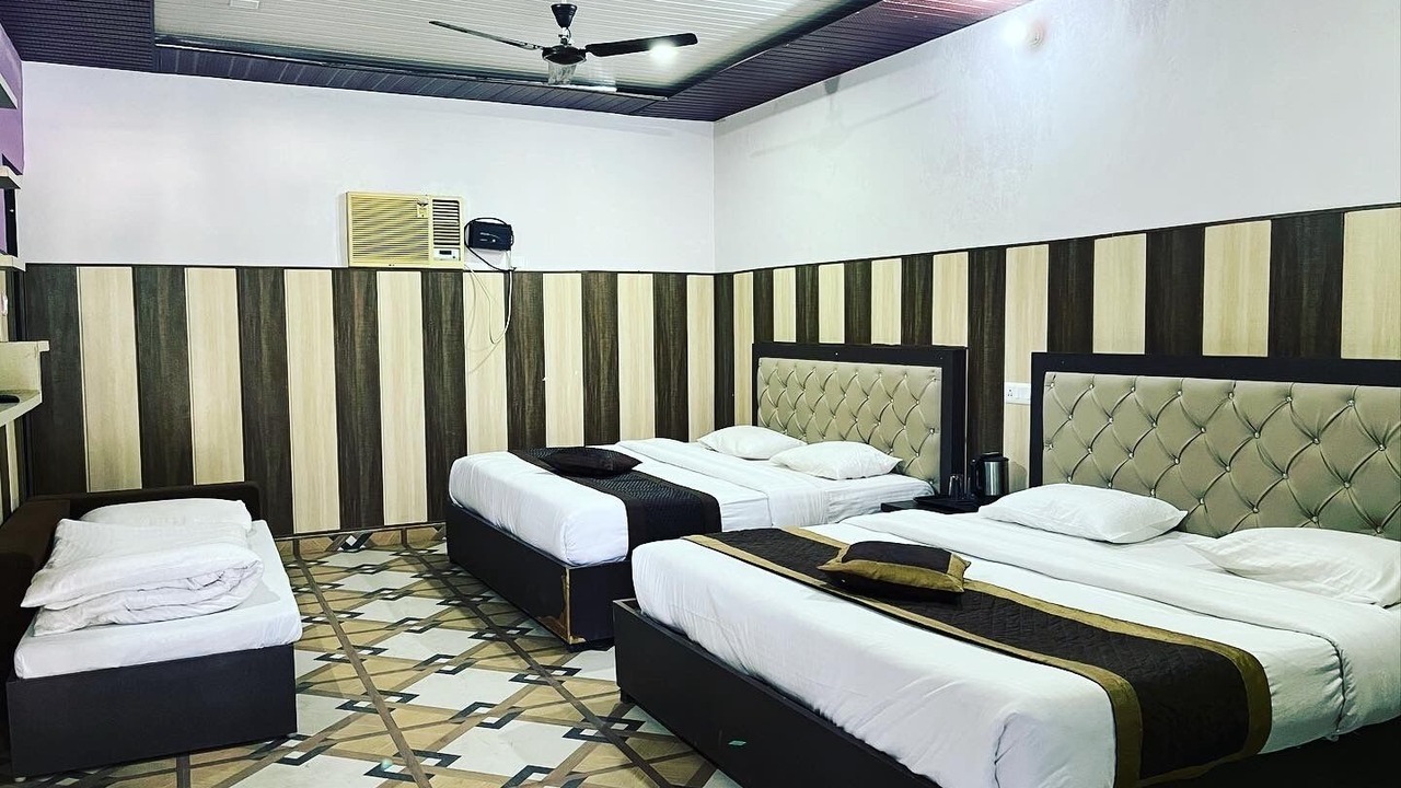 Photo of Bedroom in Dhunar Gaon