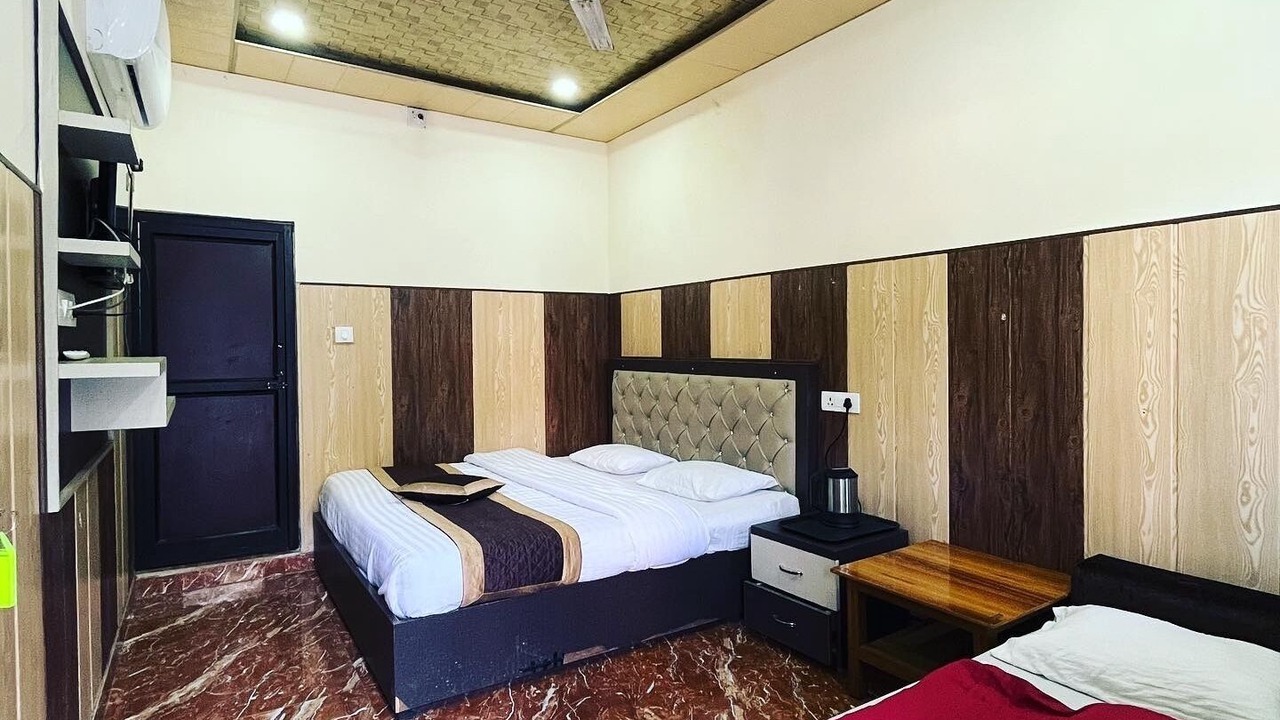 Photo of Bedroom in Dhunar Gaon
