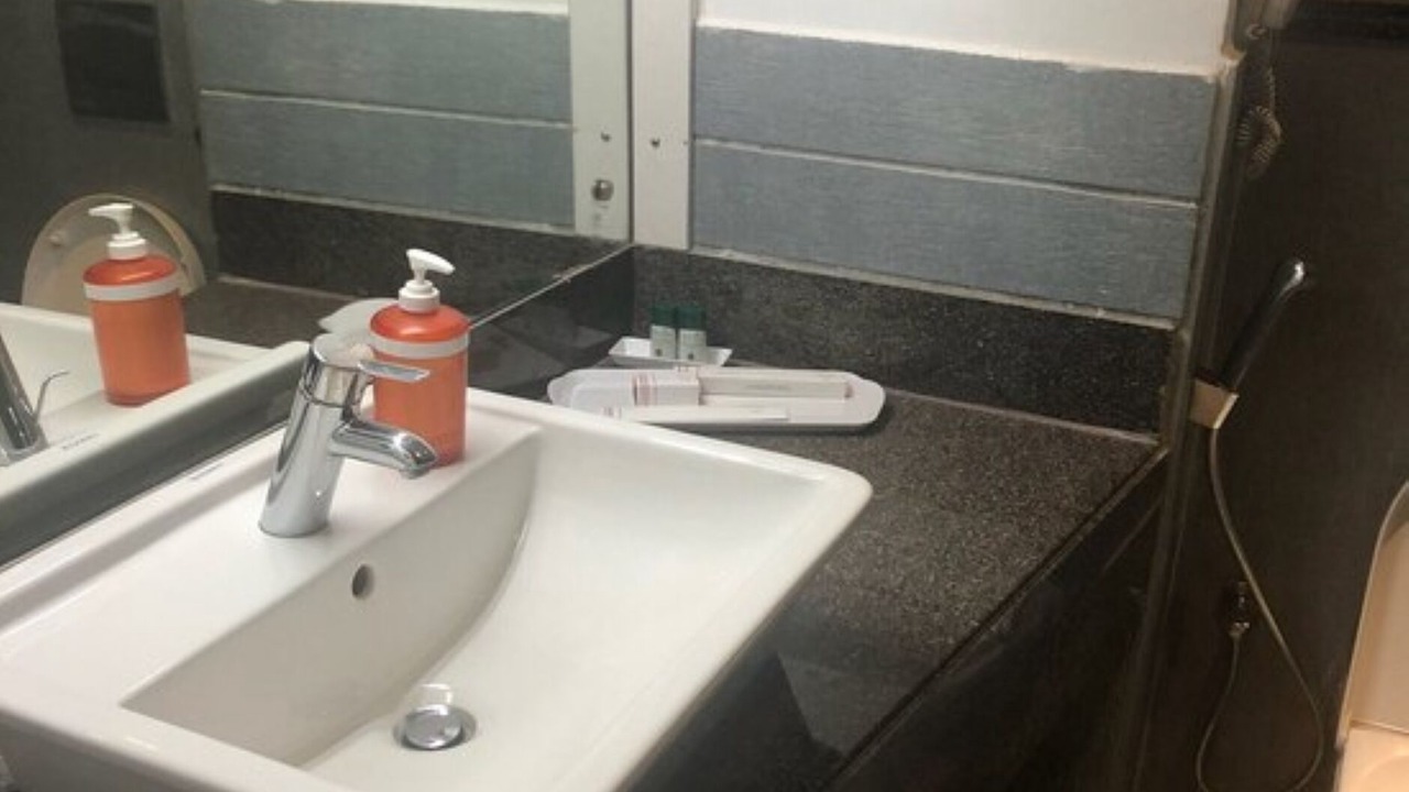 Photo of Bathroom in Vasanth Nagar