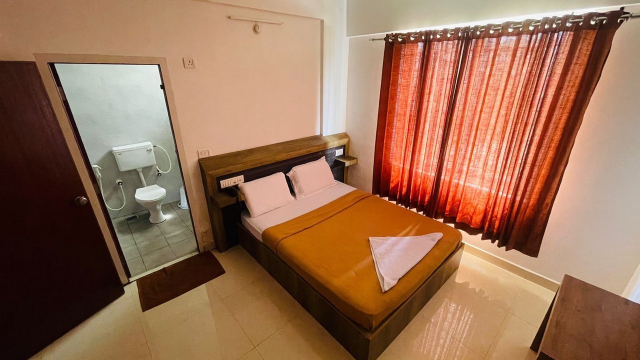 Photo of Bedroom in Kalasipalya