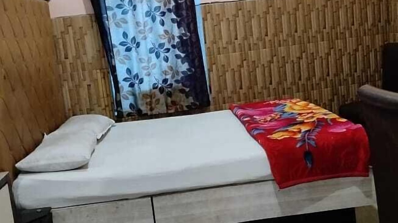 Photo of Bedroom in Kalighat