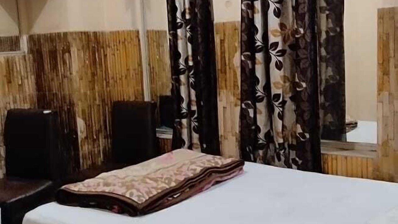 Photo of Bedroom in Kalighat