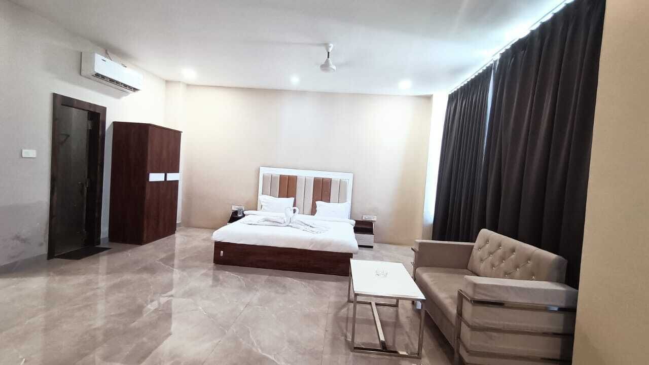 Photo of Bedroom in Bilaspur