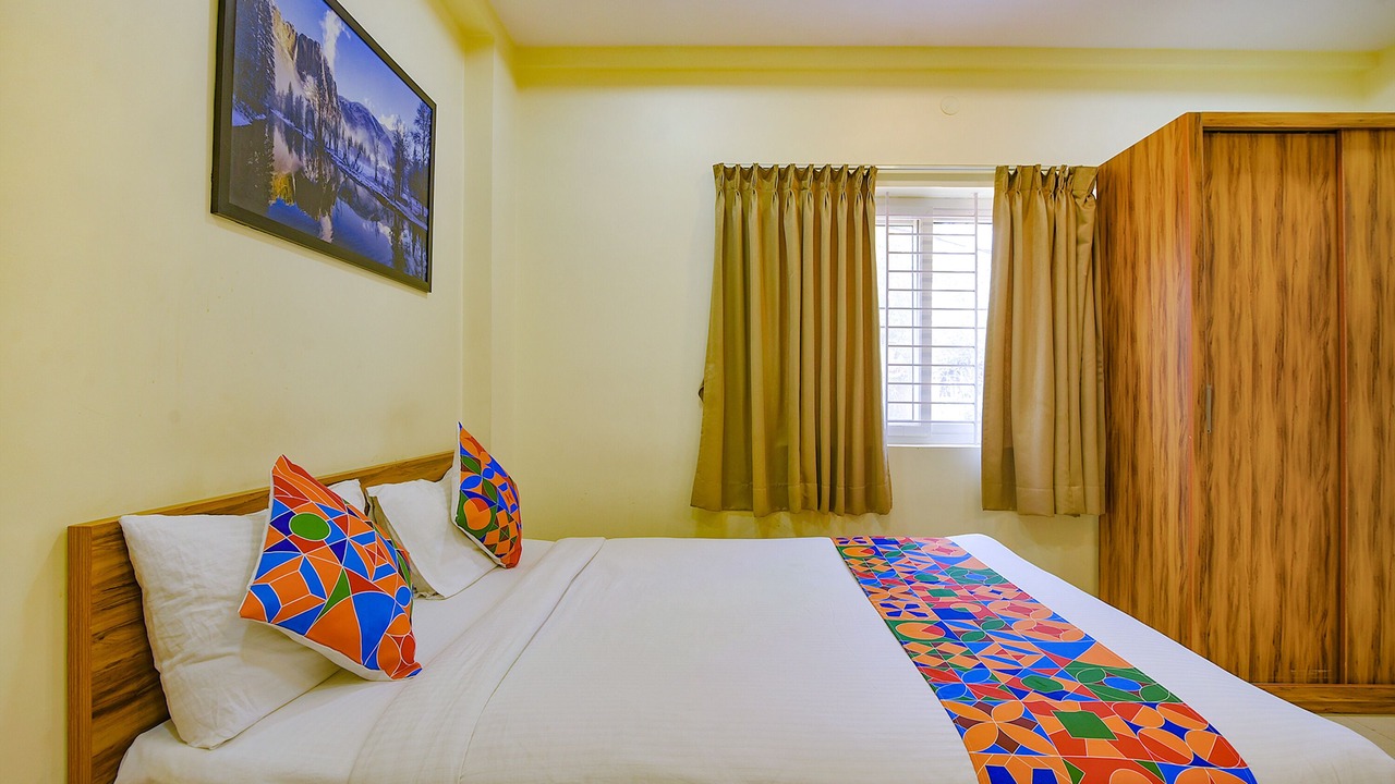 Photo of Bedroom in HBR Layout