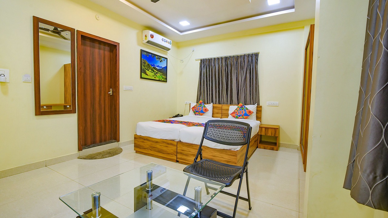 Photo of Bedroom in HBR Layout