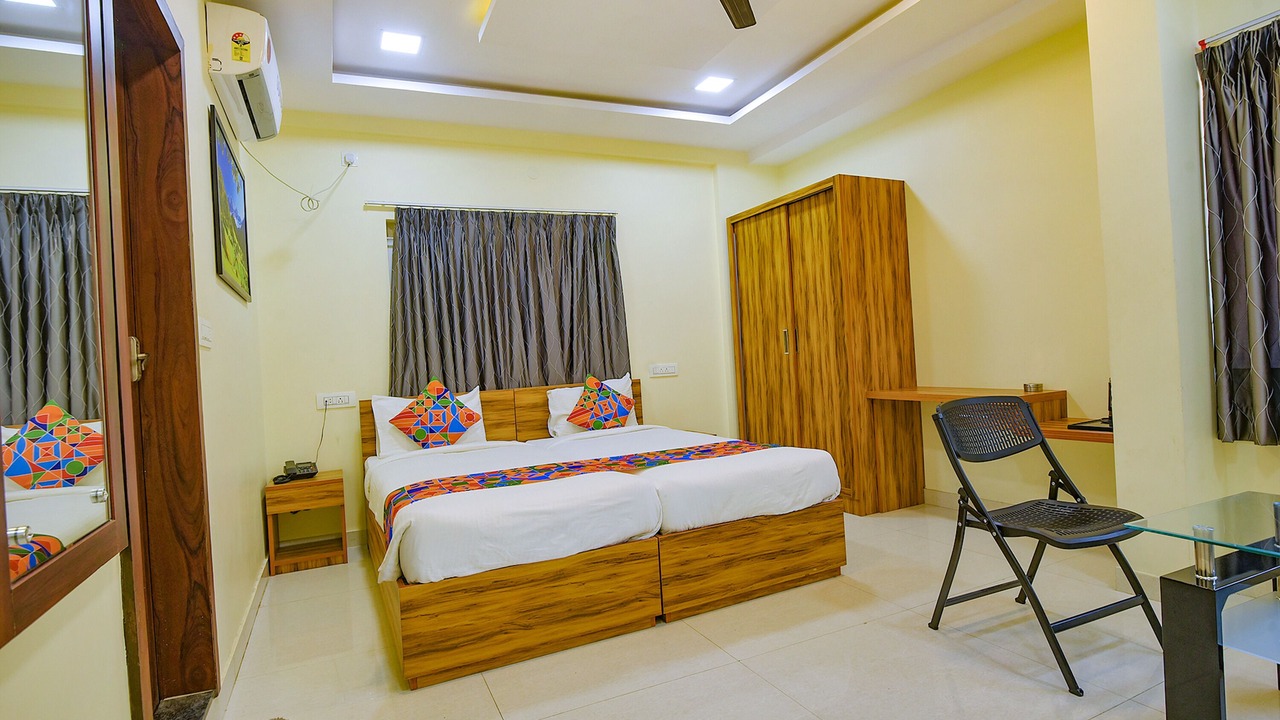 Photo of Bedroom in HBR Layout