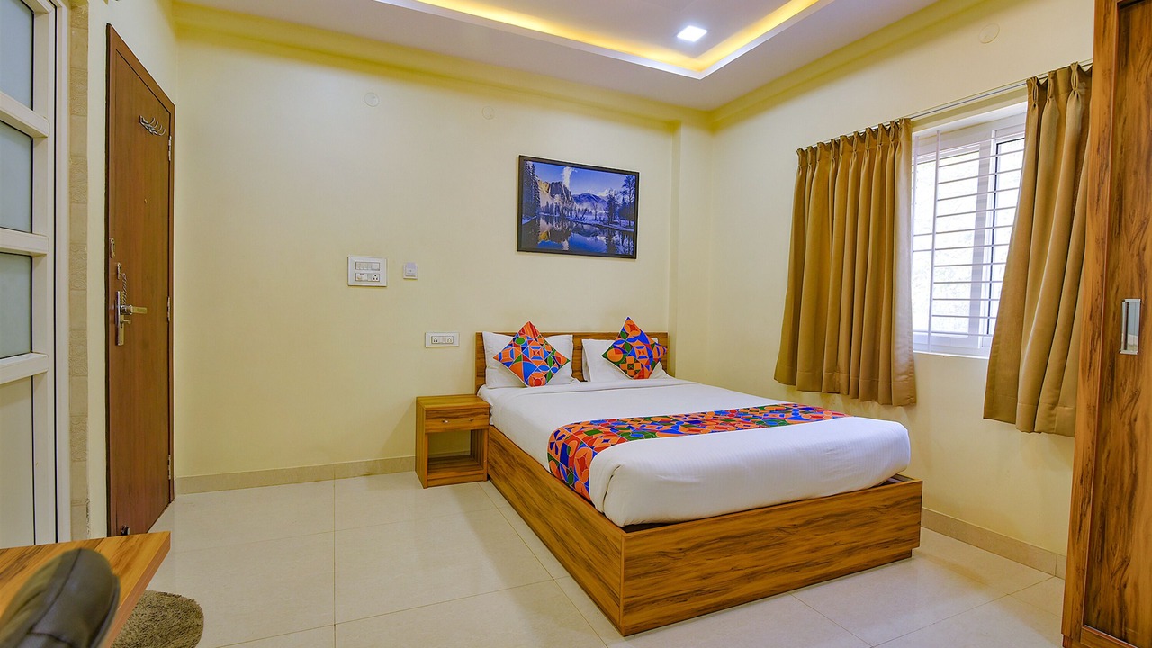 Photo of Bedroom in HBR Layout