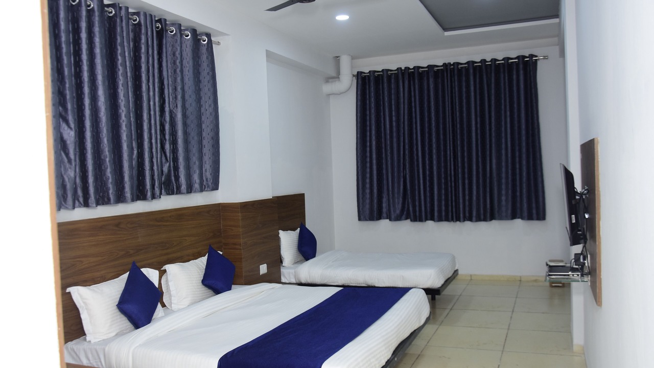 Photo of Bedroom in Hansalpur Becharaji