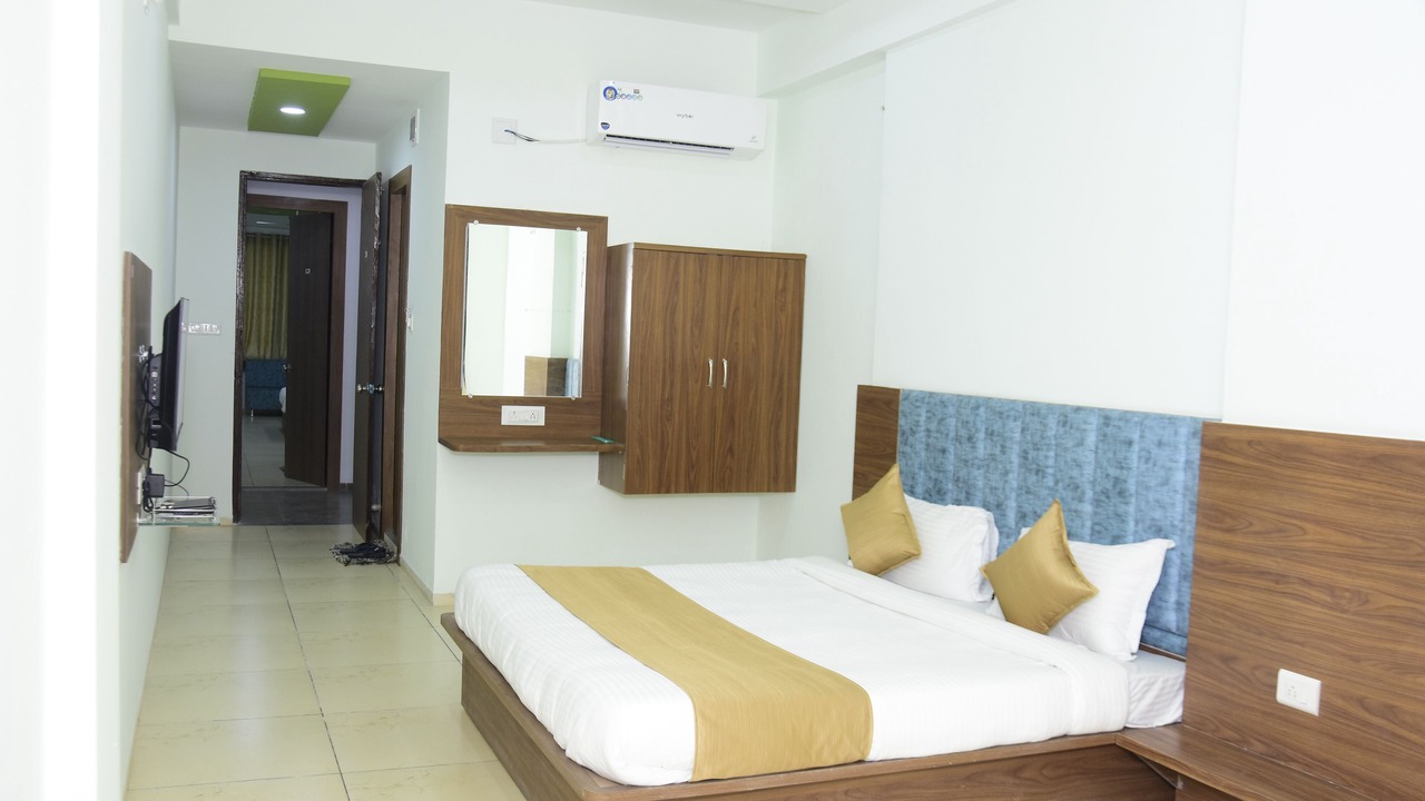 Photo of Bedroom in Hansalpur Becharaji