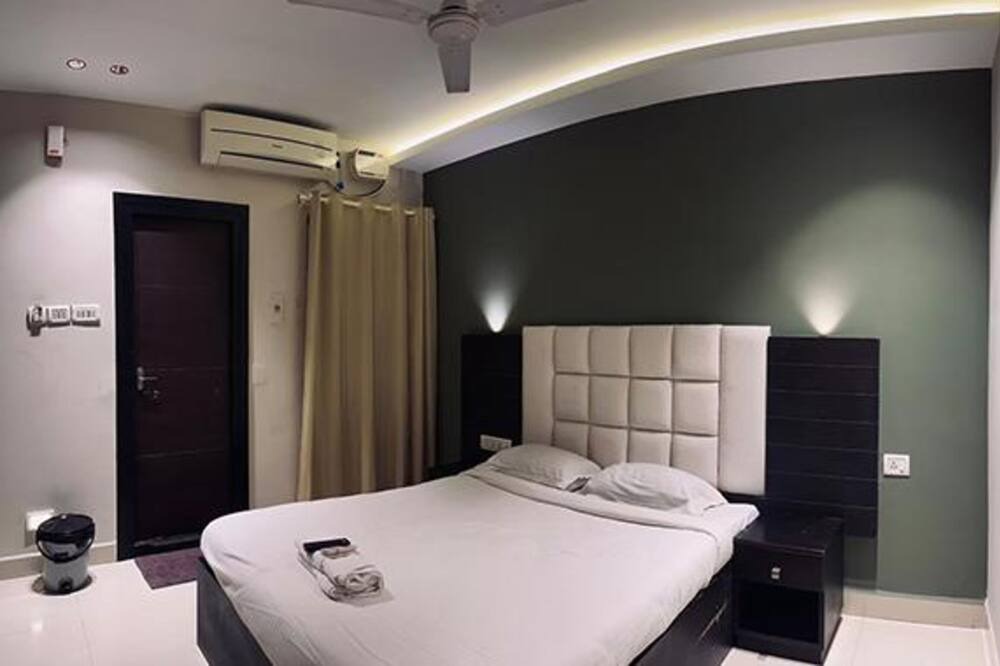 Photo of Bedroom in Royapettah