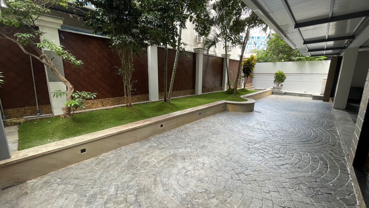 Photo of Outdoor in HITEC City