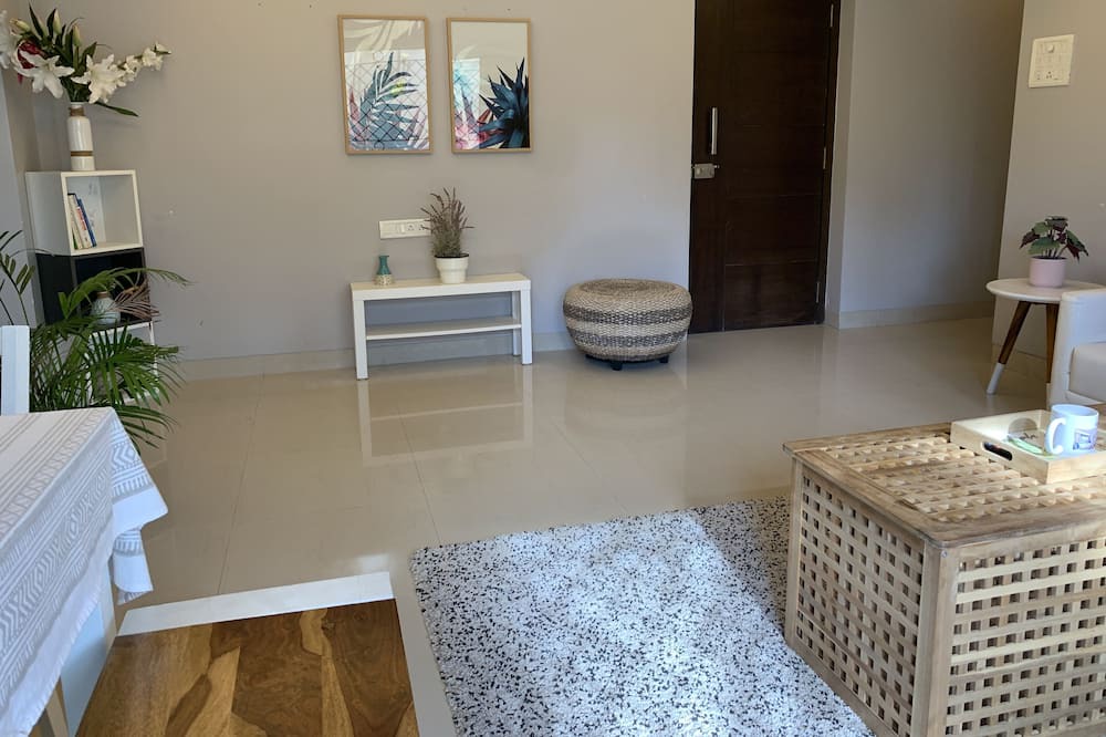 Photo of Livingroom in Prabhadevi