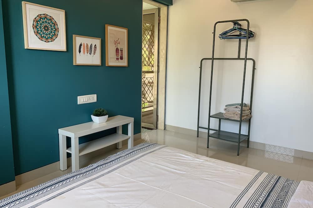Photo of Bedroom in Prabhadevi