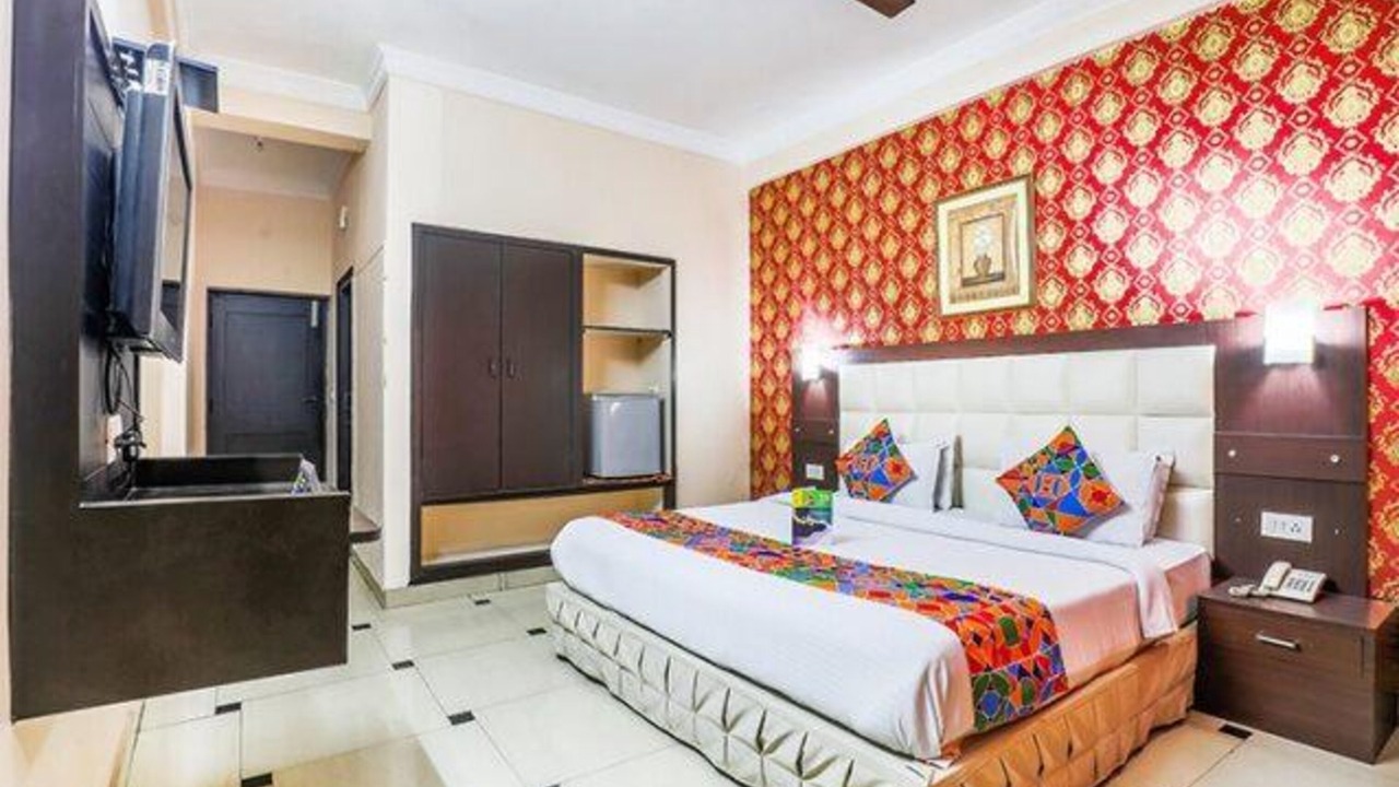 Photo of Bedroom in Mayapur