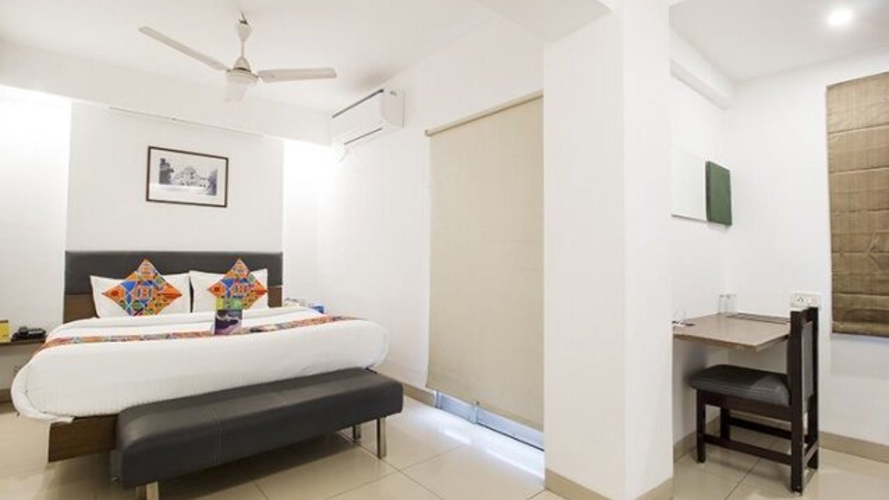 Photo of Bedroom in Sayajiganj