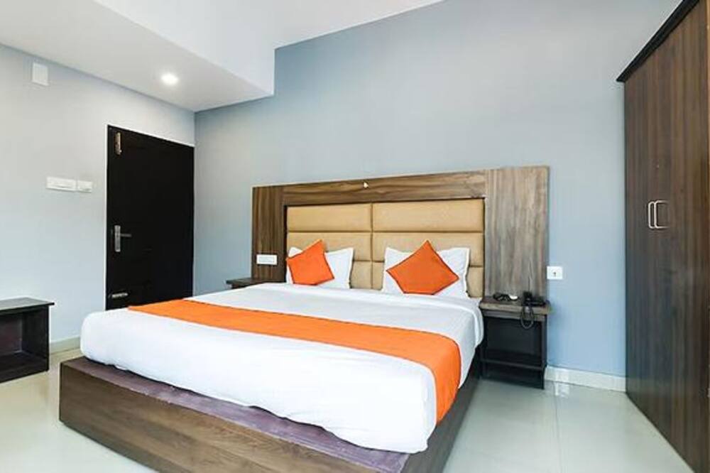 Photo of Bedroom in Shenoys