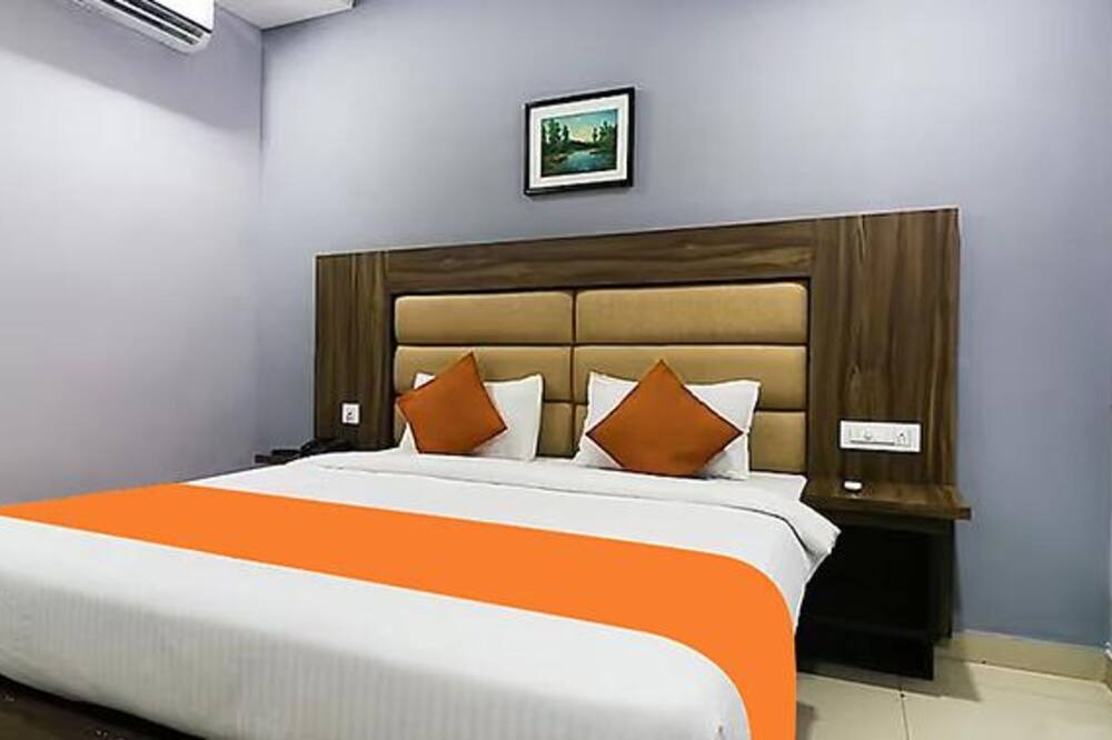 Photo of Bedroom in Shenoys