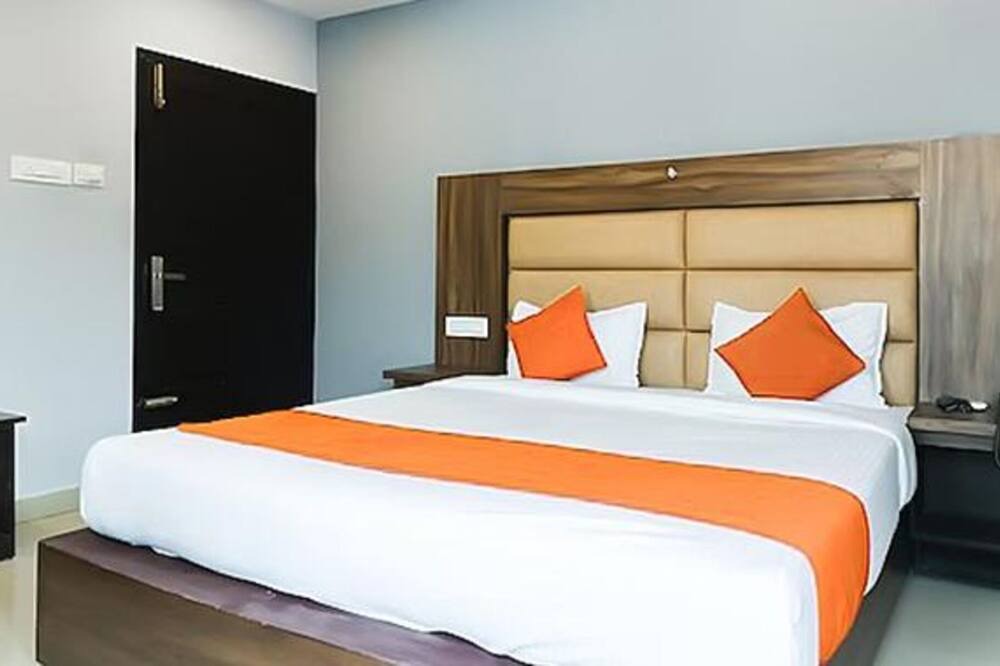 Photo of Bedroom in Shenoys