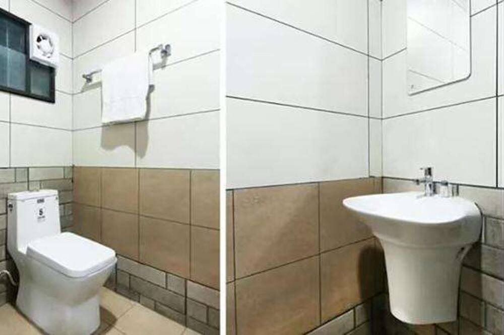 Photo of Bathroom in Shenoys