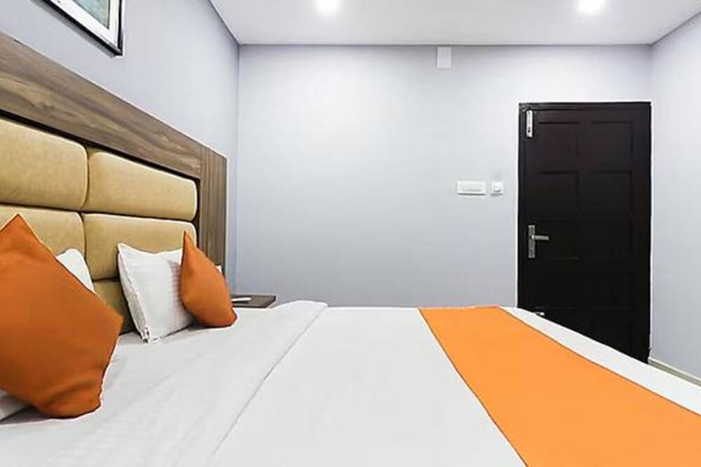 Photo of Bedroom in Shenoys