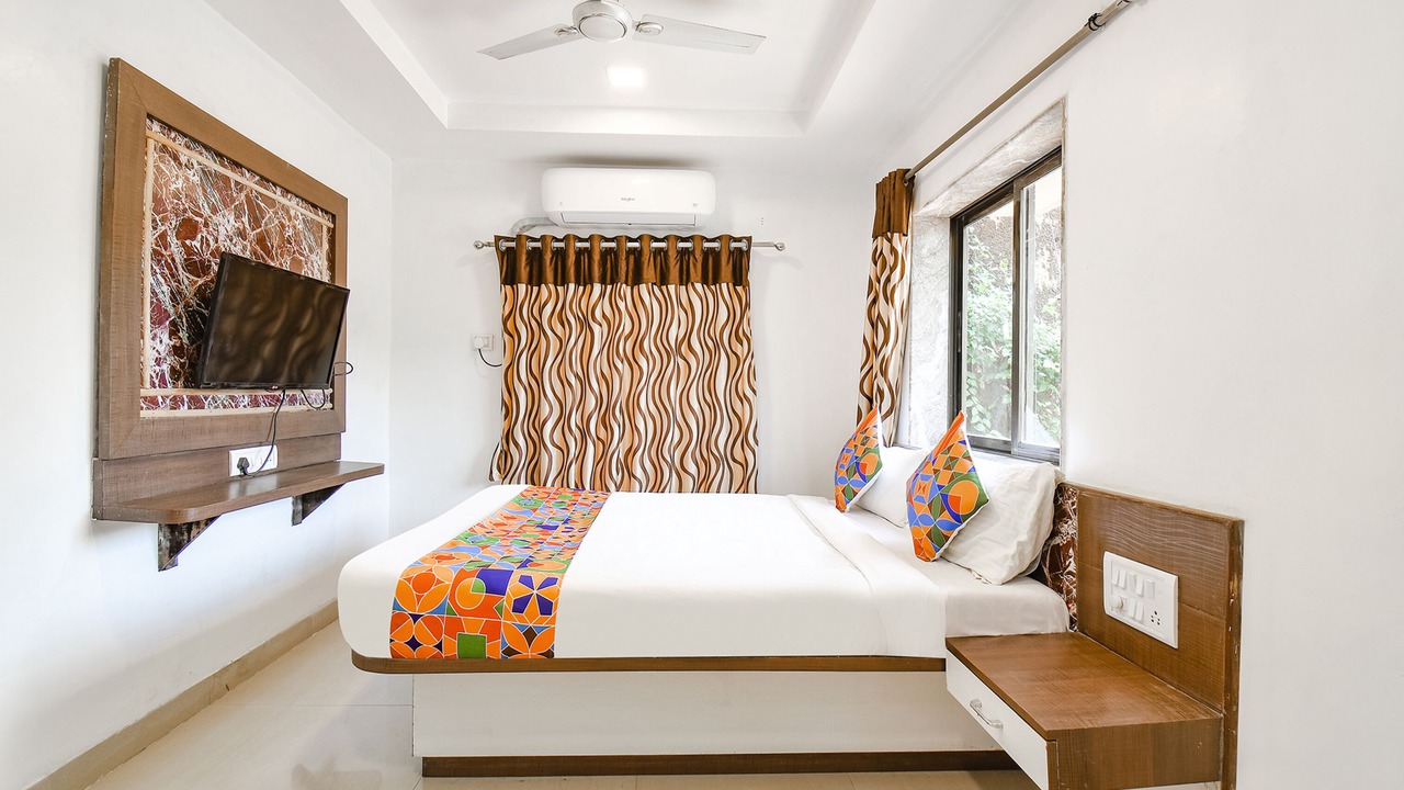Photo of Bedroom in Mahabaleshwar