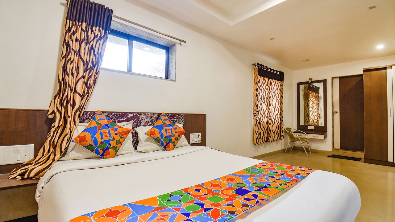 Photo of Bedroom in Mahabaleshwar