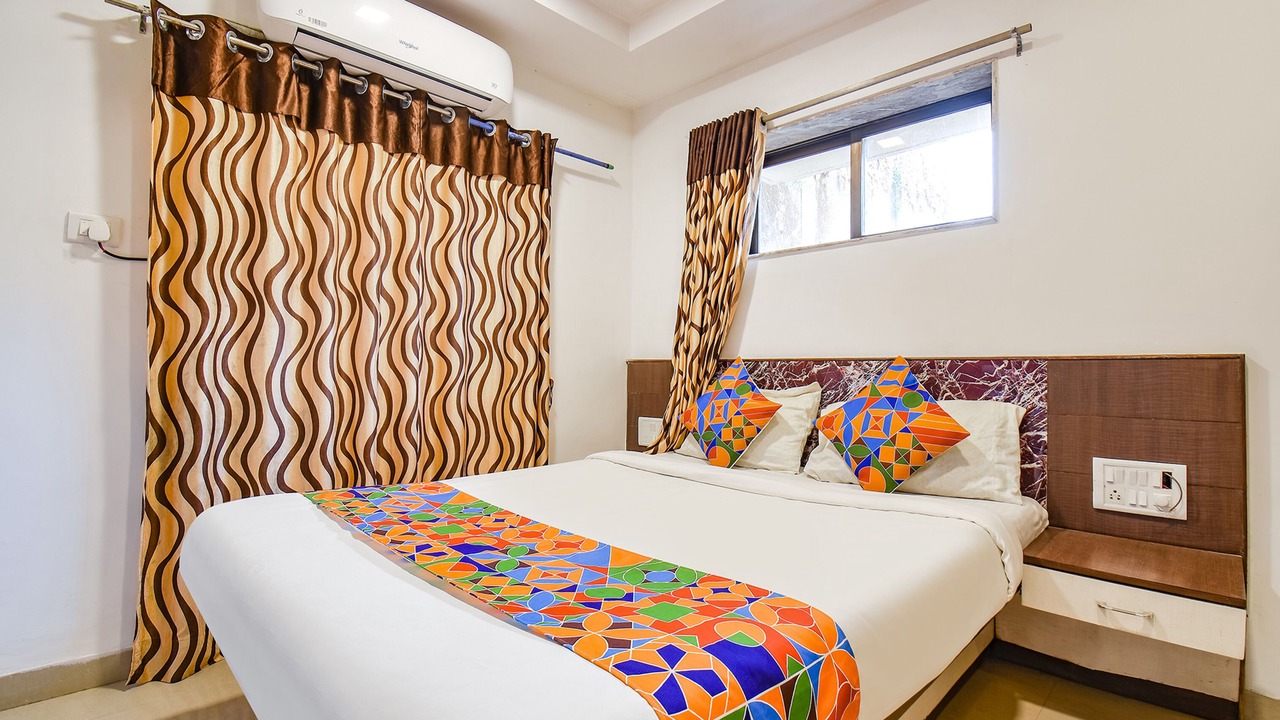 Photo of Bedroom in Mahabaleshwar